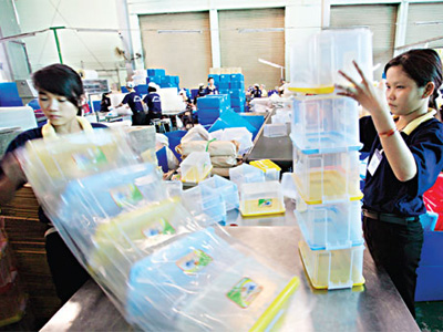 tim-hieu-ve-nganh-san-xuat-plastic