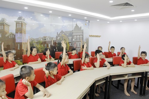 Hoạt động trung tâm ngoại ngữ