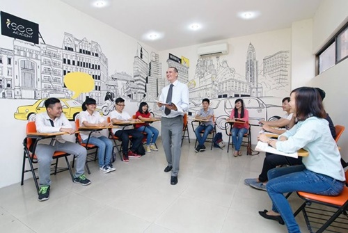 Hoạt động trung tâm ngoại ngữ