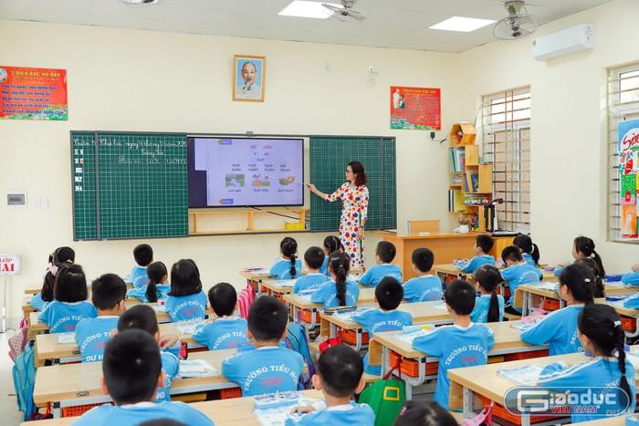 1-nganh-giao-duc-thuoc-nhom-nganh-dich-vu-nao